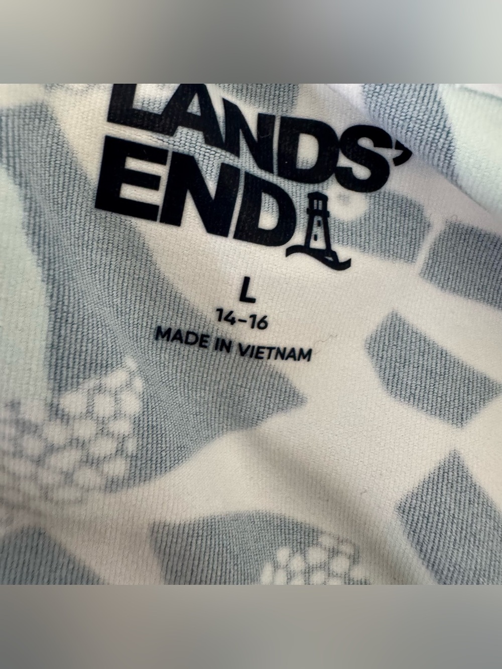 LANDS’ END Size Large Women’s Rash Guard - Fish Print - Picture 4 of 5